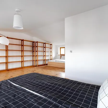 Huge Luxury House - 6 Floors-6 Bedrooms- Center Varsóvia